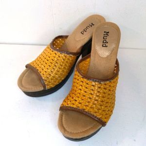 Mudd 4 1/2 " heel dress shoes. Size 7